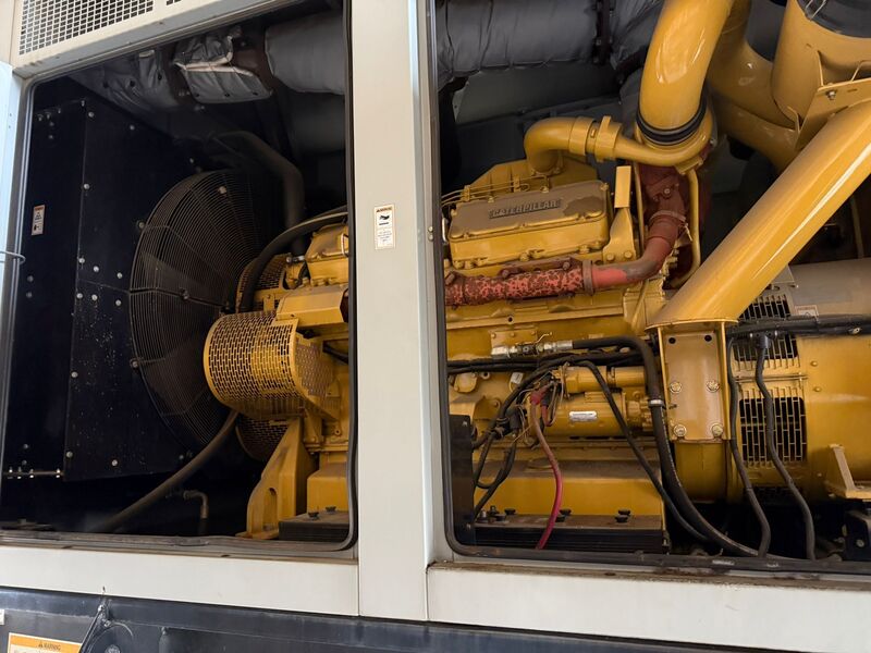 Caterpillar 600 kW Cat 3412 Used Diesel Generator