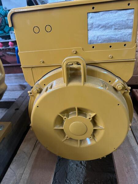  130 kW 130 kW - 600V New Surplus Alternators/Gen ends