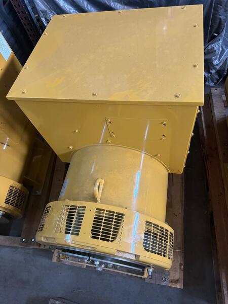  552 kW 552 kW - 480V New Surplus Alternators/Gen ends