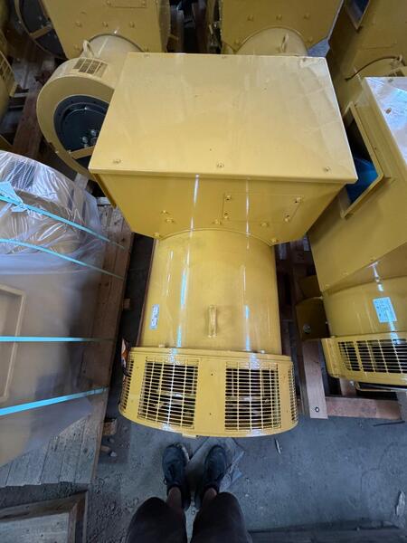  740 kW 740 kW - 600V New Surplus Alternators/Gen ends